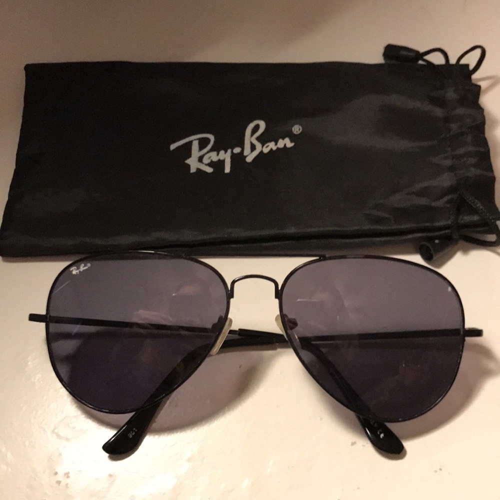 Black Rayban Aviator Sunglasses